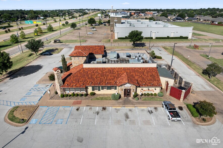 More Photos Of 4330 Kell Blvd, Wichita Falls Restaurant For Sale
