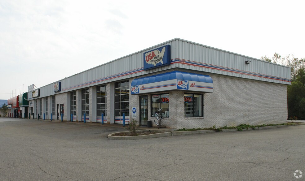 More Photos Of 355 Morthland Dr, Valparaiso Auto Repair For Lease