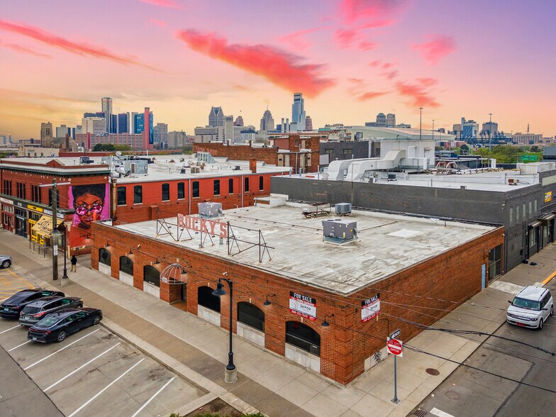 More Photos Of 2489 Russell St, Detroit Storefront For Sale