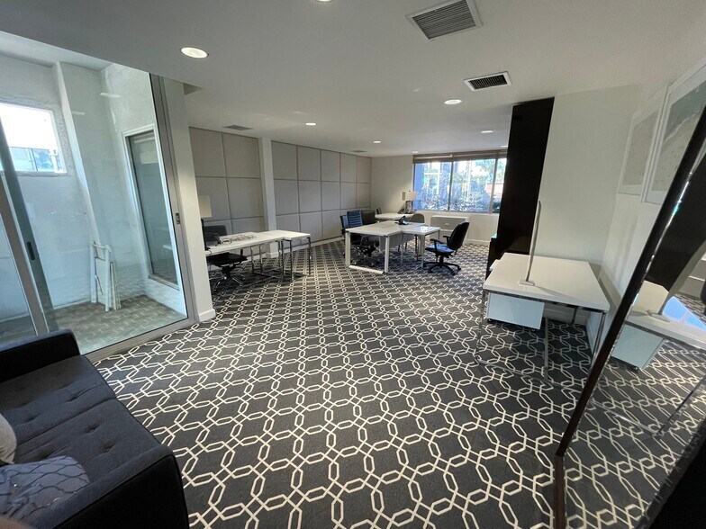 More Photos Of 270 N Canon Dr, Beverly Hills Office For Lease