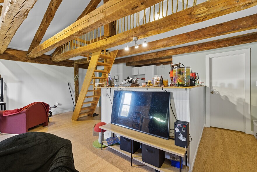 More Photos Of 10 Portland St, South Berwick Storefront Retail Residential For Sale