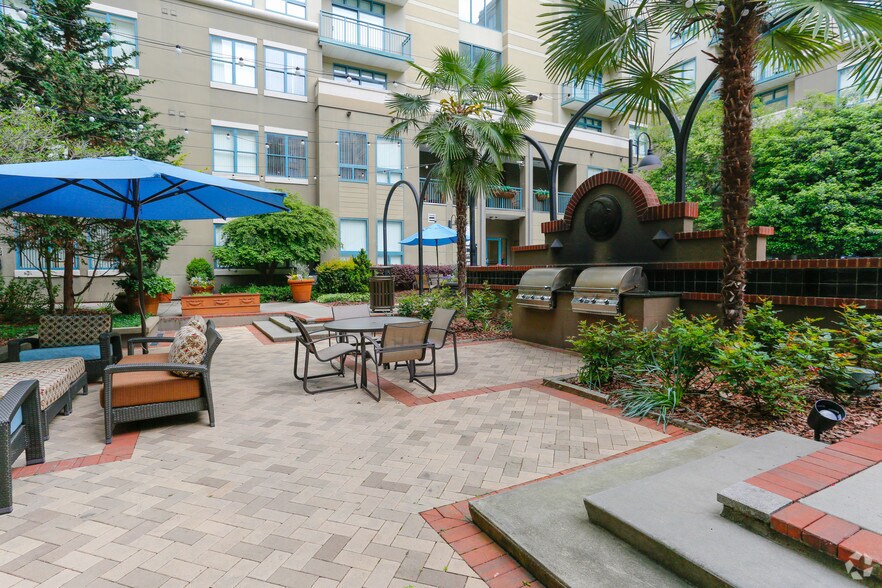 More Photos Of 120 N Cedar St, Charlotte Apartments For Lease