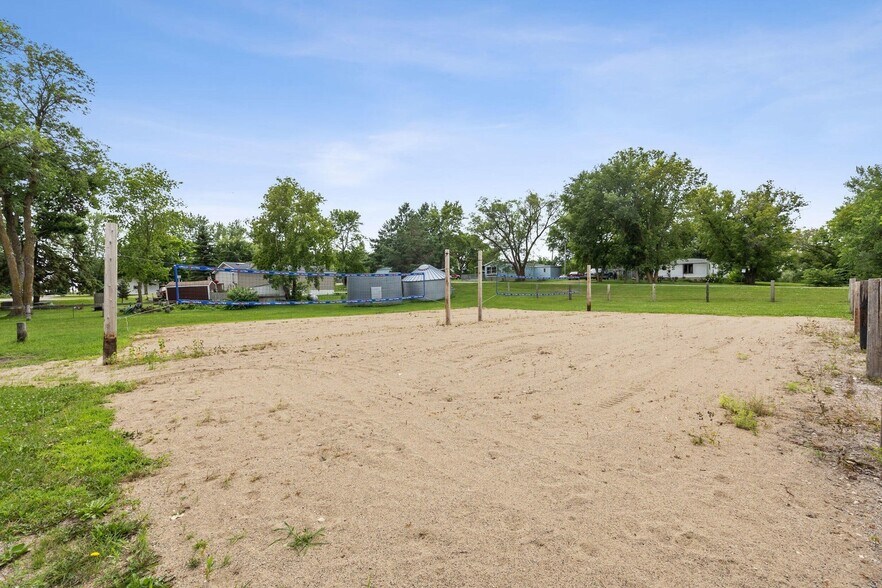 More Photos Of 511 Fergus Ave, Erhard Restaurant For Sale