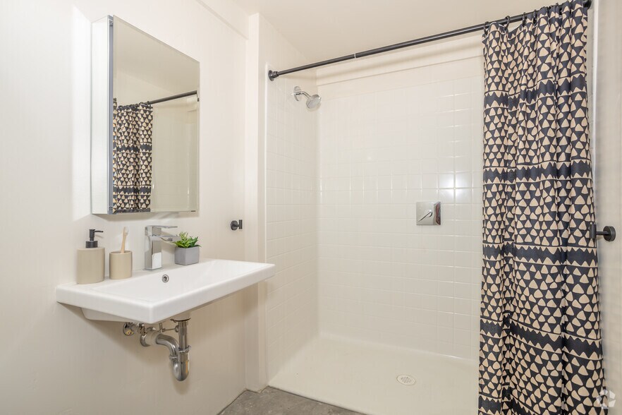 More Photos Of 820 S St, Sacramento Apartments For Sale