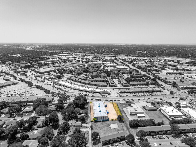 More Photos Of 1301 Northwest Hwy, Garland Office For Sale