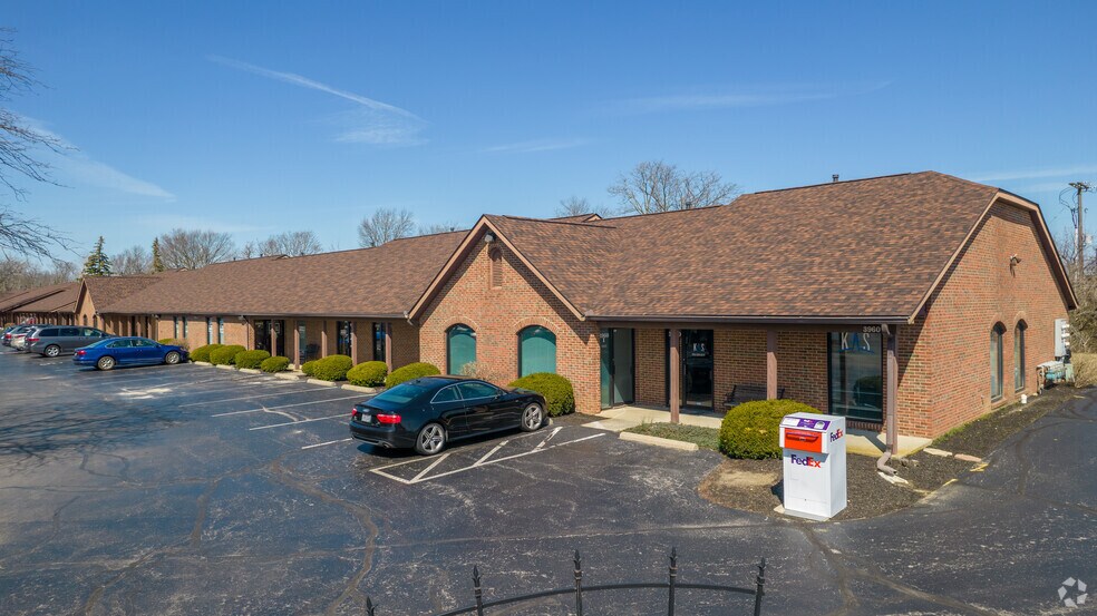 More Photos Of 3962 Brown Park Dr, Hilliard Unknown For Lease