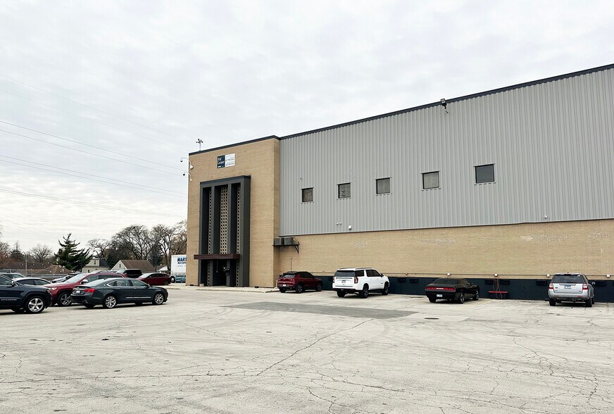 More Photos Of 4700-4800 Proviso Dr, Melrose Park Distribution For Lease