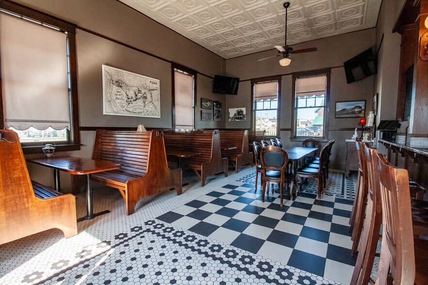 More Photos Of 423 S Cascade, Fergus Falls Freestanding For Sale