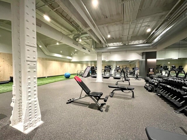 More Photos Of 1315 N North Branch St, Chicago Office For Lease