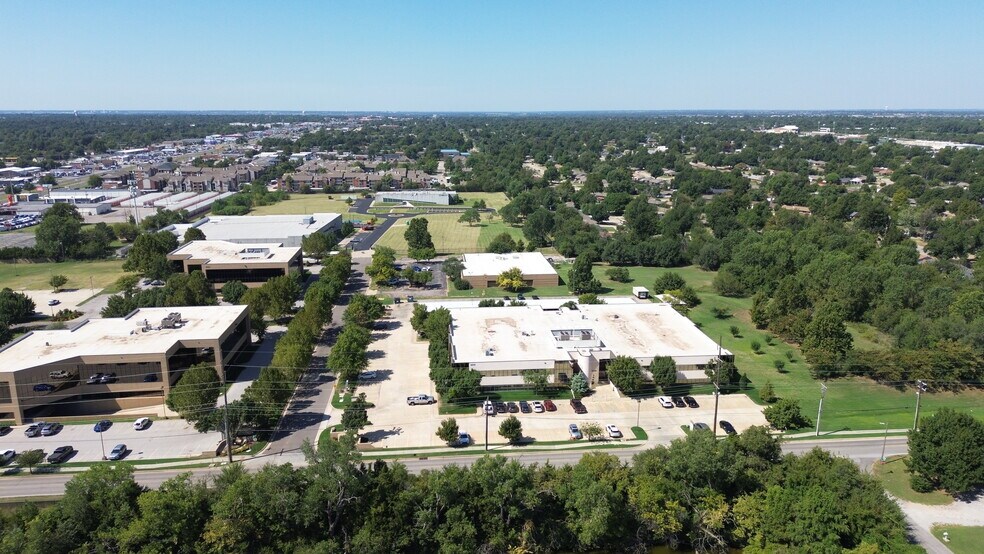More Photos Of 4101 Perimeter Center Dr, Oklahoma City Office For Sale