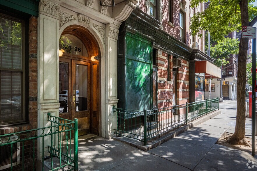 More Photos Of 124 Thompson St, New York Apartments For Lease