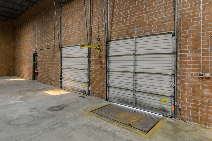 More Photos Of 902 Norwalk St, Greensboro Warehouse For Lease