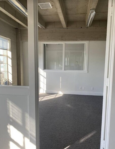 More Photos Of 3911 5th Ave, San Diego Loft Creative Space For Lease