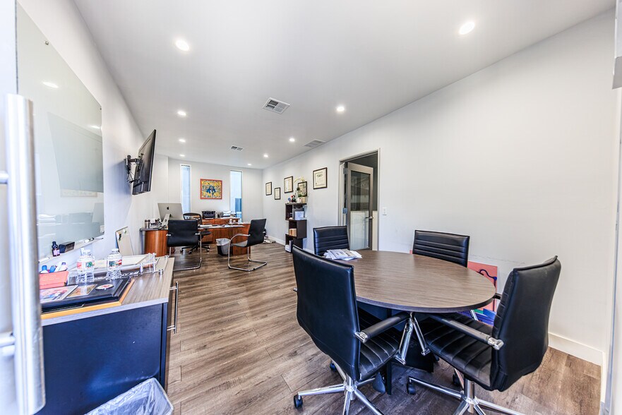 More Photos Of 2330 Westwood Blvd, Los Angeles Office For Sale
