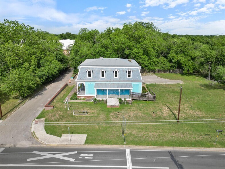 More Photos Of 321 L B J dr, San Marcos Office For Sale
