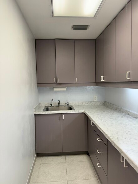 More Photos Of 3830 Tampa Rd, Palm Harbor Medical For Sale