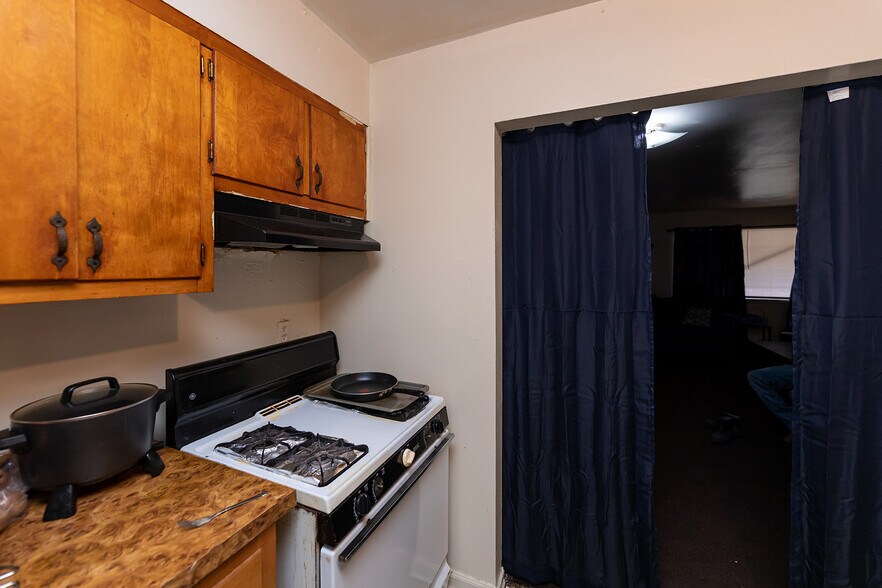 More Photos Of 1861 Corning Ave, Memphis Apartments For Sale