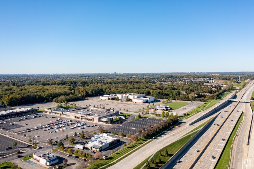 More Photos Of 44547-44911 Mound Rd, Sterling Heights Unknown For Lease
