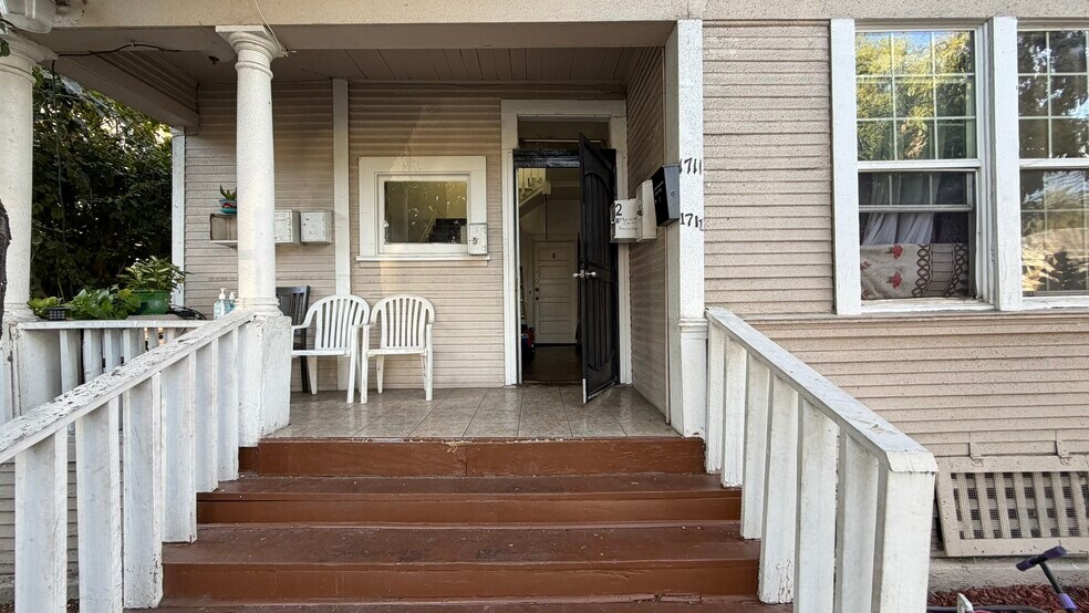 More Photos Of 1711-1715 Toberman St, Los Angeles Apartments For Sale