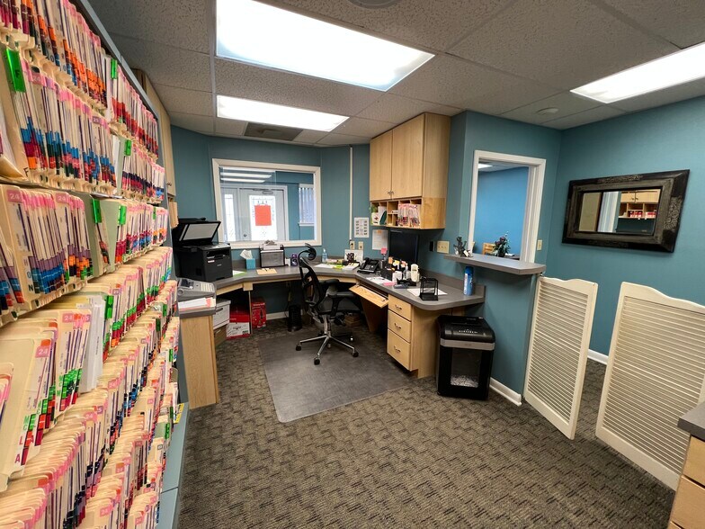 More Photos Of 901 New Warrington Rd, Pensacola Medical For Sale