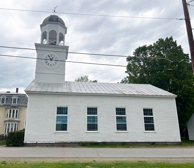 More Photos Of 4 Sawyer st, Phillips Religious Facility For Sale