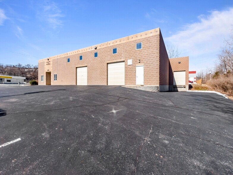 More Photos Of 6062 Lemay Ferry Rd, Saint Louis Warehouse For Sale