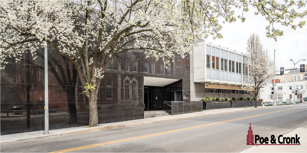 Primary Photo Of 105 Franklin Rd SW, Roanoke Office For Lease