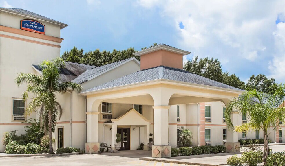More Photos Of 105 Lamar St, Houma Hotel For Sale