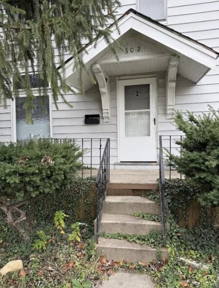 More Photos Of 602 E Jefferson St, Bloomington Apartments For Sale