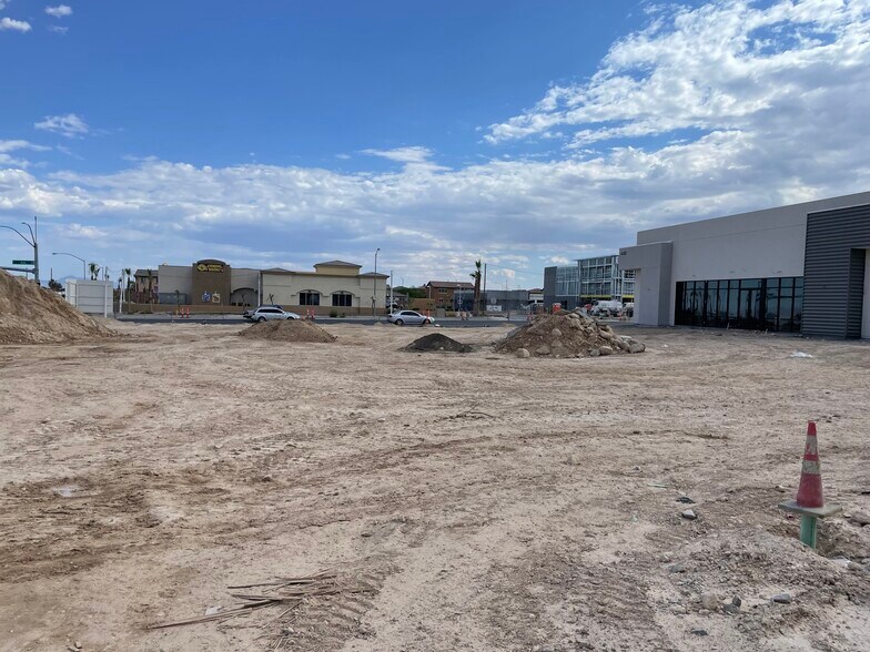 More Photos Of Ann Road & 5th Street, Las Vegas Unknown For Lease