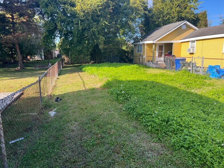 More Photos Of 921 Westbank expy, Gretna Land For Sale