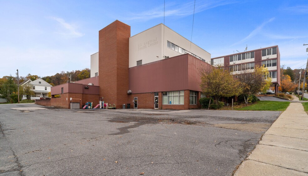 More Photos Of 94 Hospital St, Ridgway Specialty For Sale