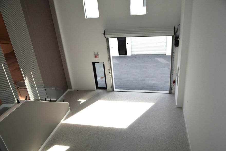 More Photos Of 11720 SE Shell Ave, Hobe Sound Warehouse For Sale