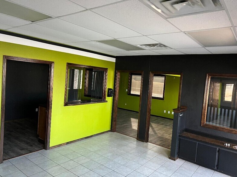 More Photos Of 3618 US Highway 59, Grove Freestanding For Lease