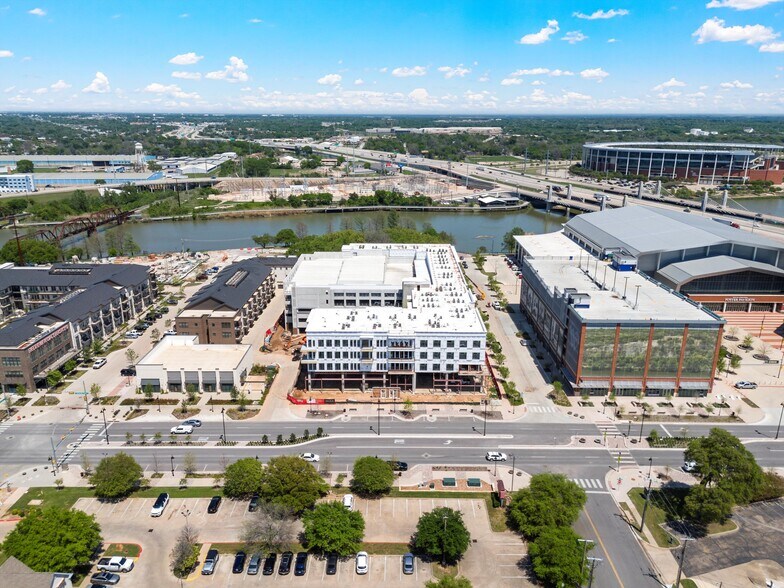 More Photos Of 414 S University Parks Dr, Waco Apartments For Lease