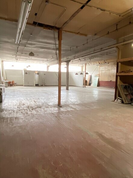 More Photos Of 2345 N Milwaukee Ave, Chicago Storefront Retail Residential For Lease