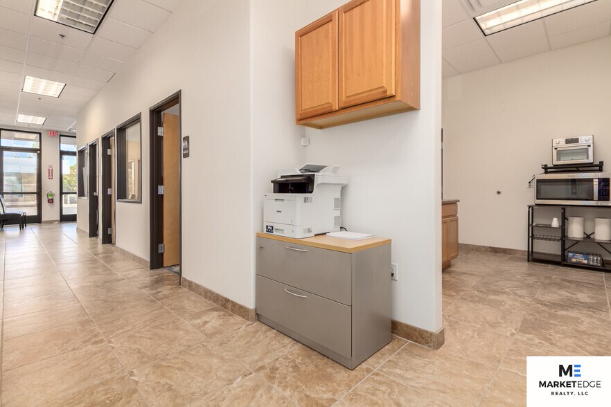 More Photos Of 22849 N 19th Ave, Phoenix Office For Lease