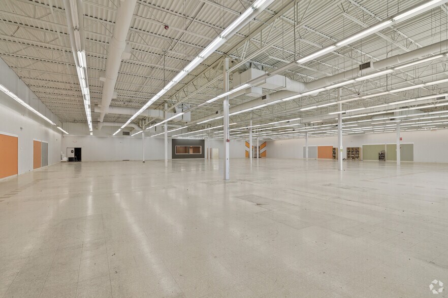 More Photos Of 950 Wolcott St, Waterbury Unknown For Sale