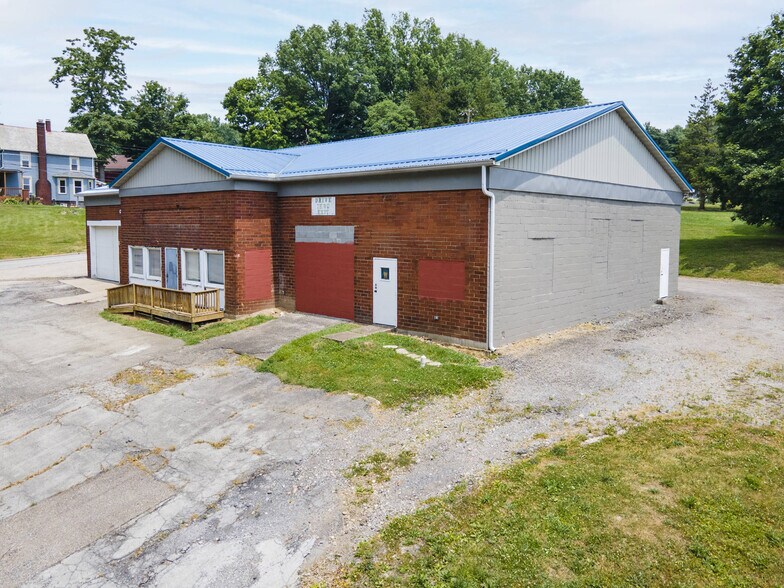 More Photos Of 1516 S Lincoln Ave, Salem Freestanding For Sale