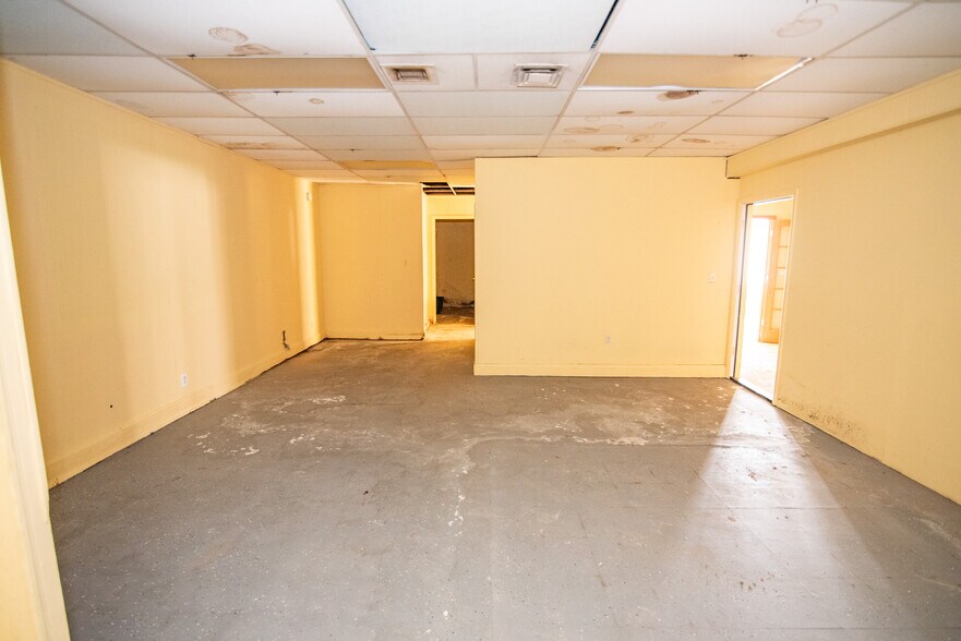 More Photos Of 3301-3317 Garrison Blvd, Baltimore Storefront For Sale
