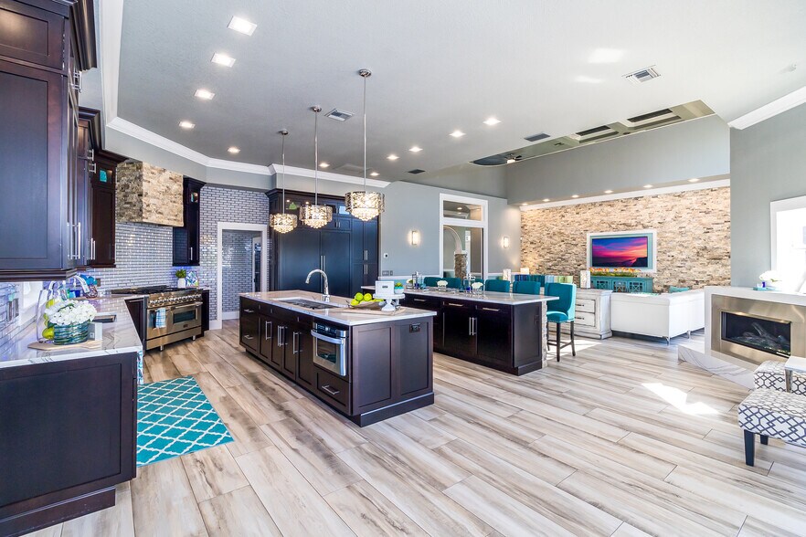 More Photos Of 13000 Windcrest Dr, Port Charlotte Specialty For Sale