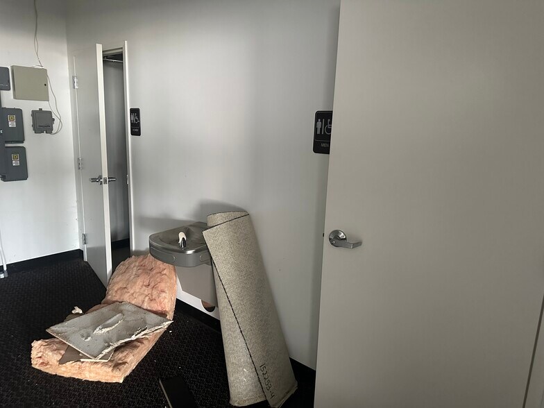More Photos Of 3851-3859 N Huron Rd, Pinconning Freestanding For Lease