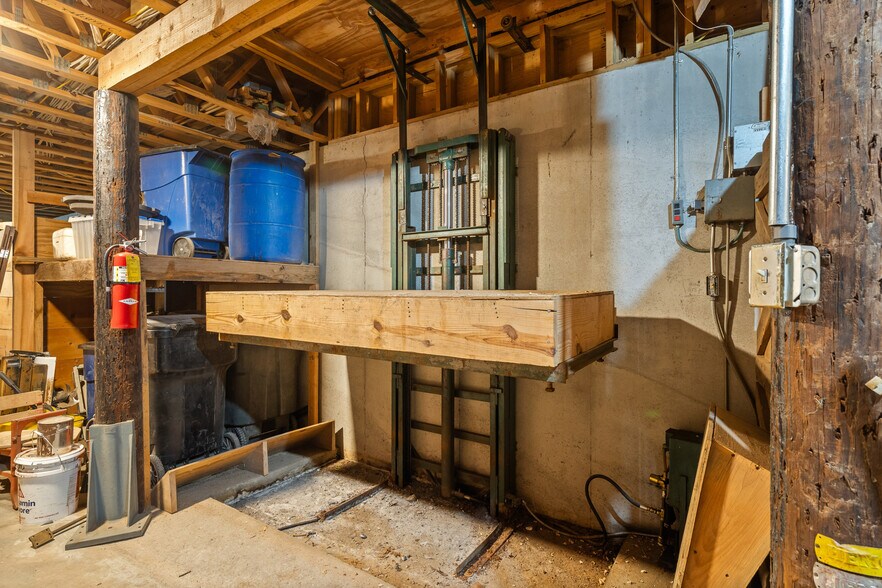 More Photos Of 7142 Highway 76 W, Clayton Storefront For Sale