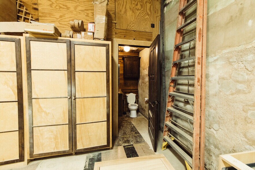 More Photos Of 75 Main St, Maxwell Warehouse For Sale