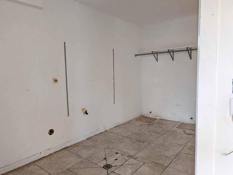More Photos Of 92-8701 Hawaii Belt Rd, Ocean View Freestanding For Lease