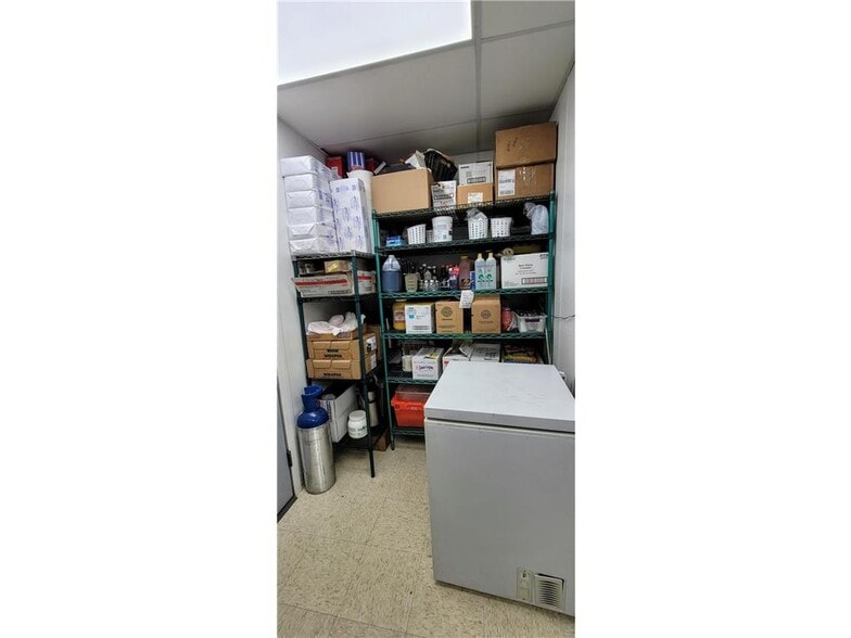 More Photos Of 6501 School St N, Finlayson Restaurant For Sale