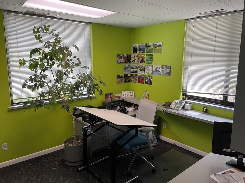 More Photos Of 816 S Hamilton St, Saginaw Office For Sale