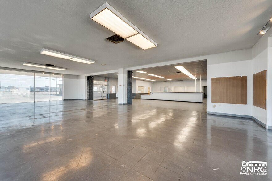 More Photos Of 1510 E 2nd St, Odessa Manufacturing For Lease