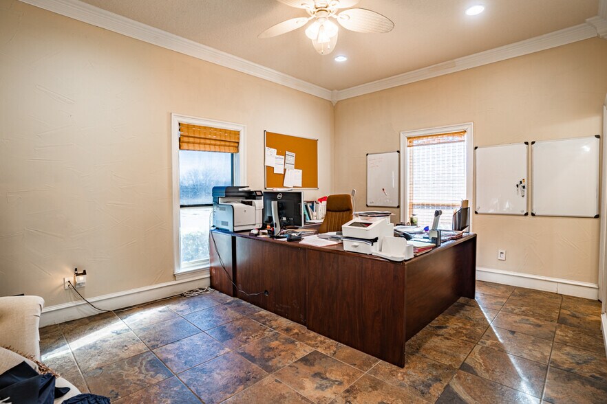 More Photos Of 8475 County Road 156, Kaufman Office For Sale