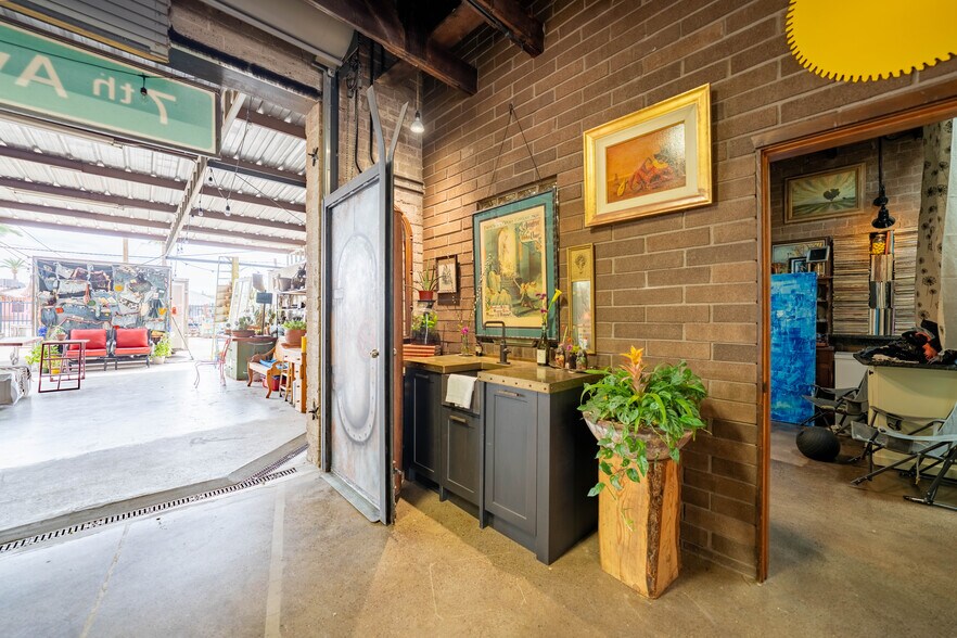 More Photos Of 1109 Grand Ave, Phoenix Storefront For Sale